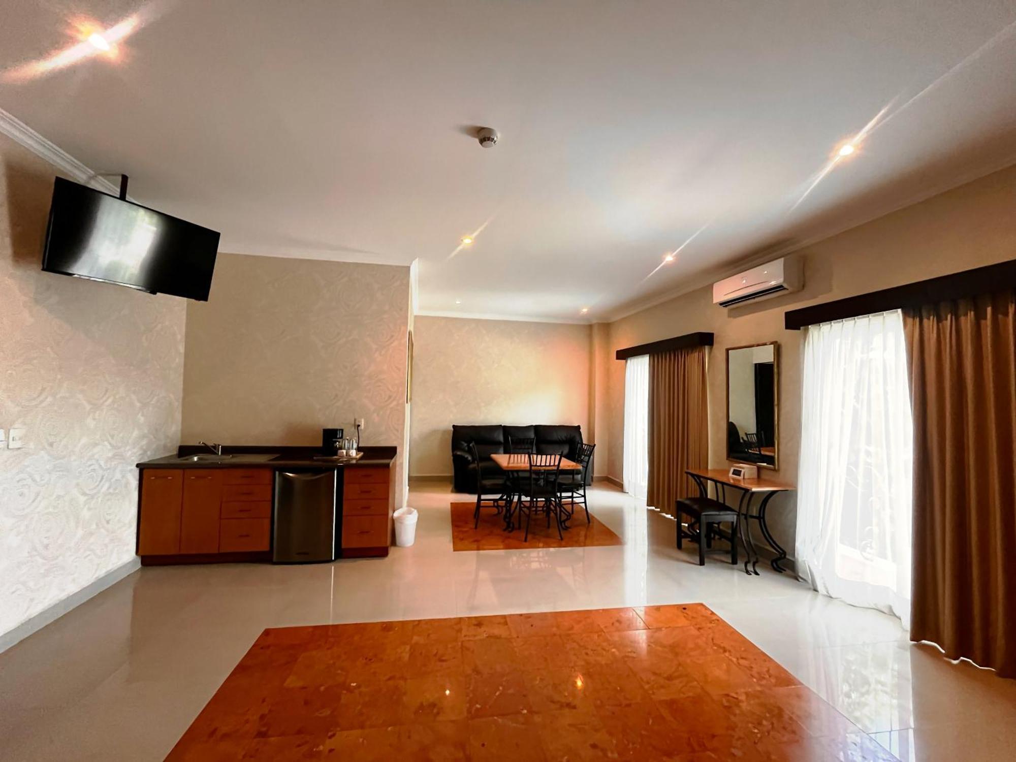 Hotel Palacio Maya Мерида Екстериор снимка