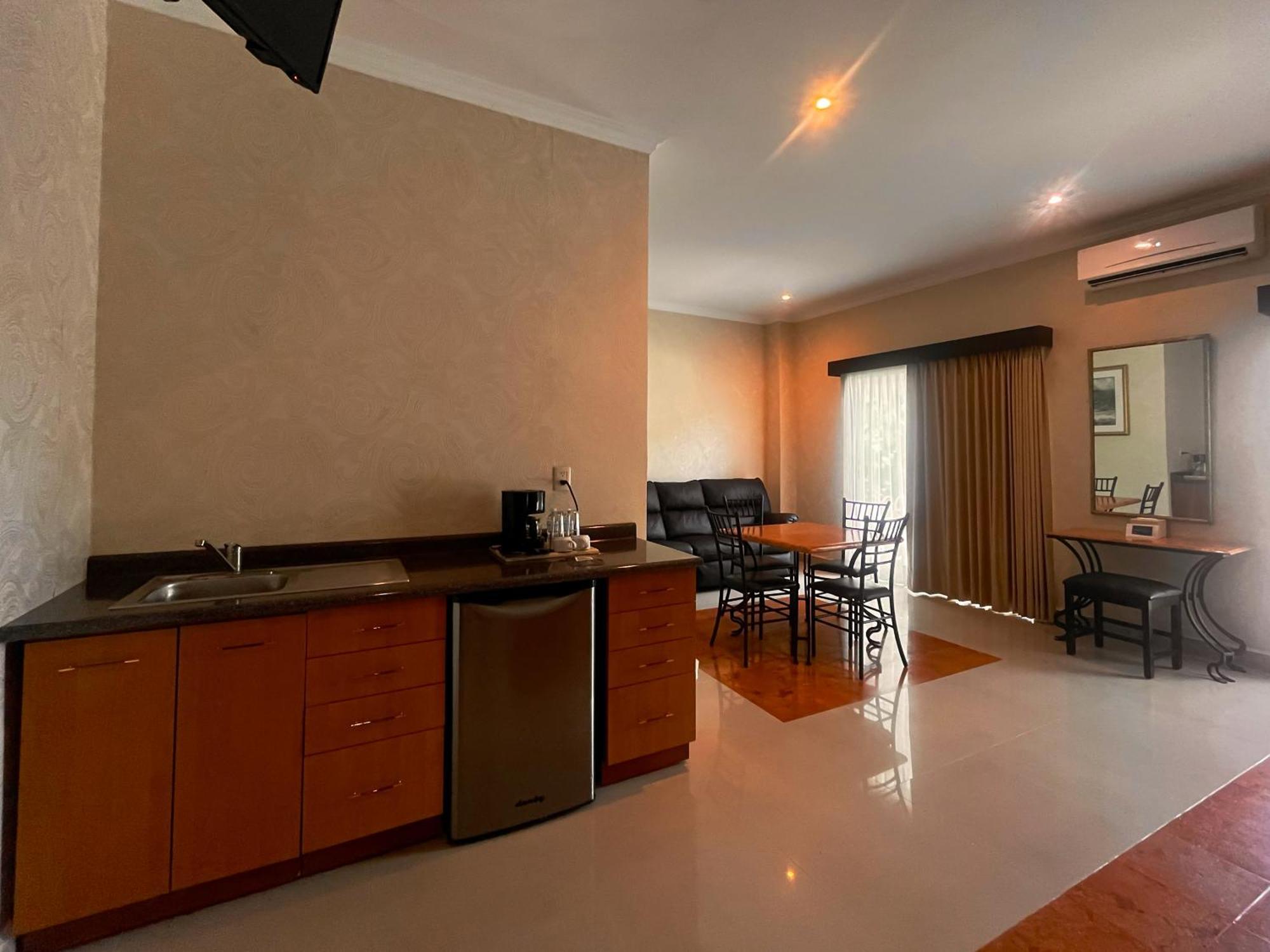 Hotel Palacio Maya Мерида Екстериор снимка
